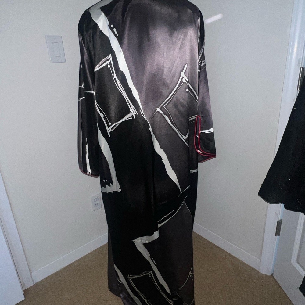 Lejaby Satin Chemise Robe and House Coat- Women's Intimates - Picture 5 of 8